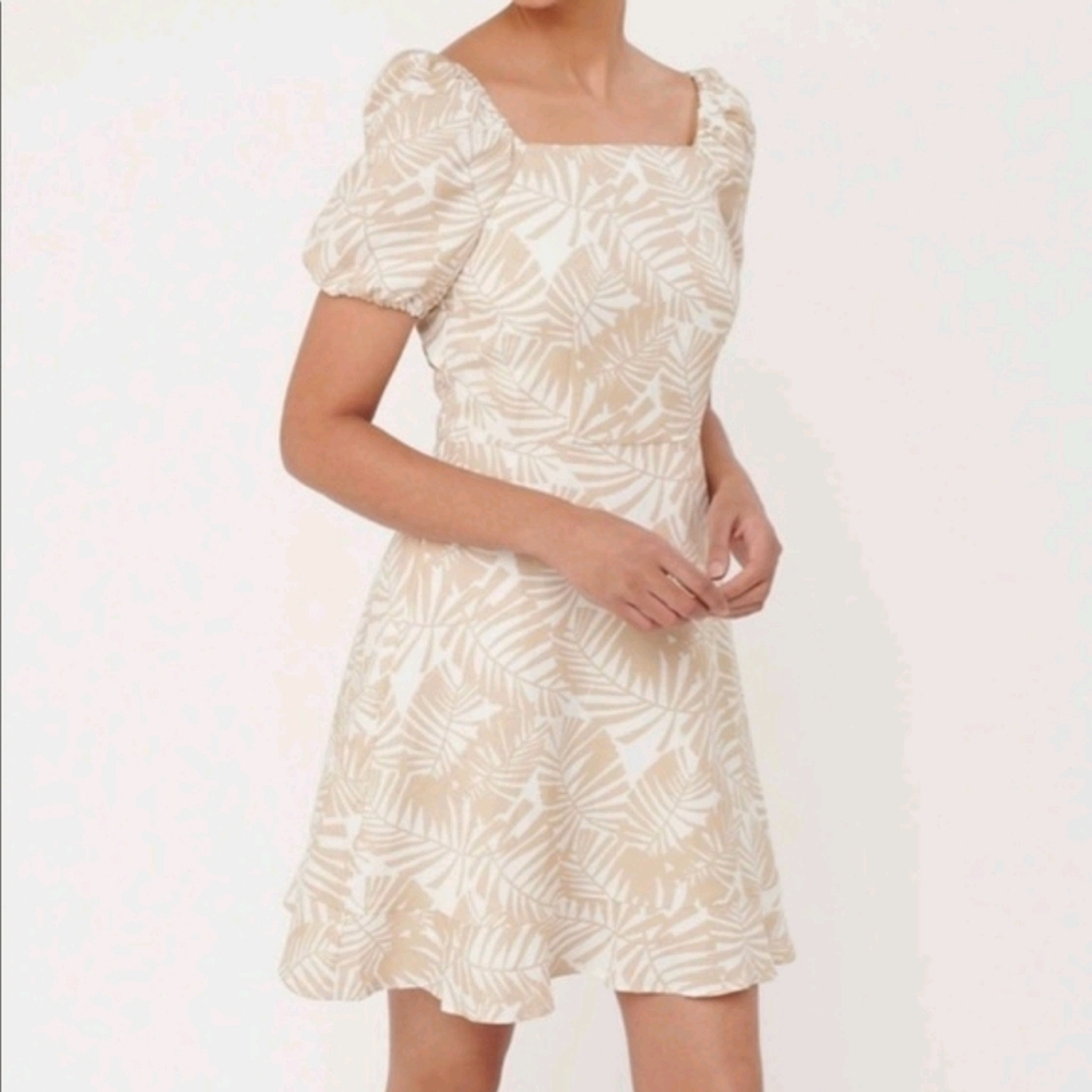BNWT LOFT Palm Tie Back Flare Dress